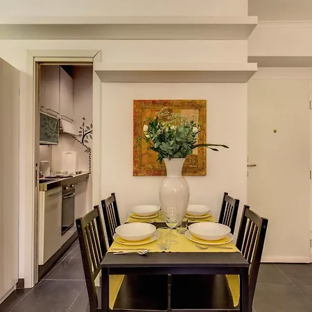 Appartamento Elegant Behind The Colosseum *