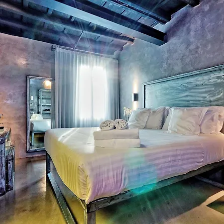 Mama's Guest house 2*