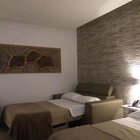Bed & Breakfast Domus Castroni Pompeo Magno 3*