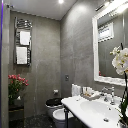 Saint B Boutique 3*