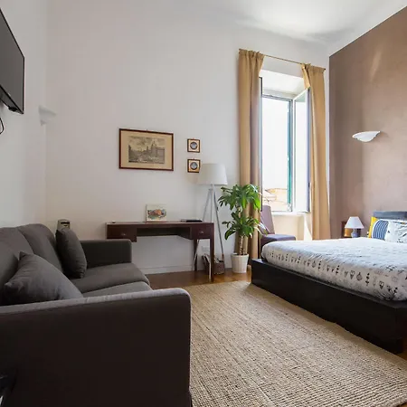Urban Pine Rooms Guest house 2*