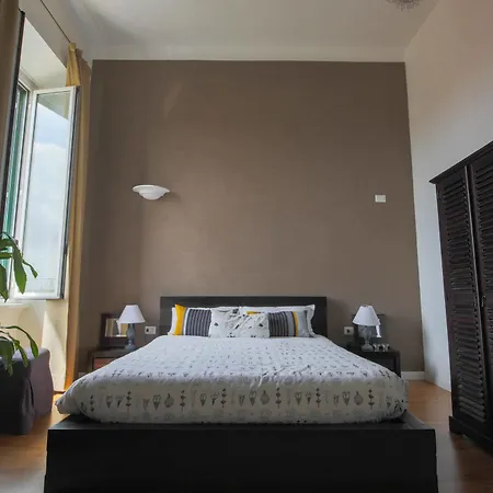 Urban Pine Rooms Guest house 2*