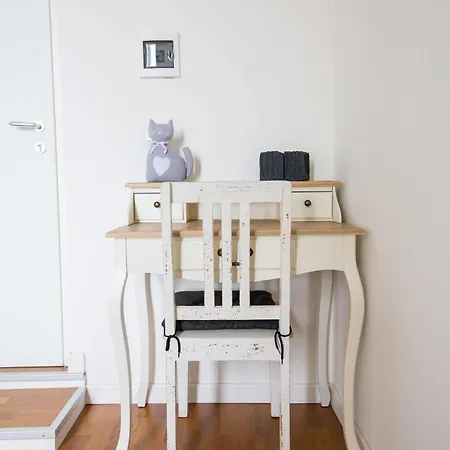 Urban Pine Rooms 2*