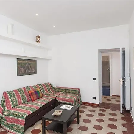 Apartment Via Giovanni Battista Bodoni Apartment Rom