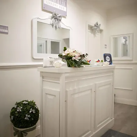 Charme & Chic Bed & Breakfast Rome