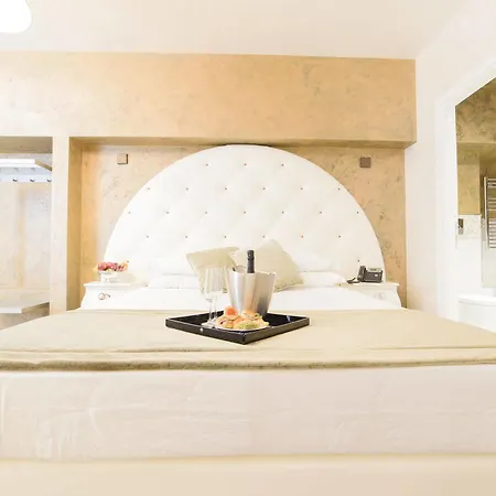 Hotel Vespasiano 4*
