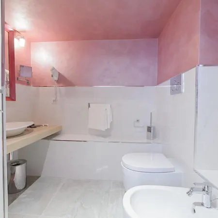 Vespasiano Hotel 4*