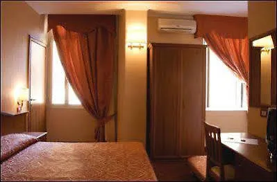 Couette-café In Trastevere House