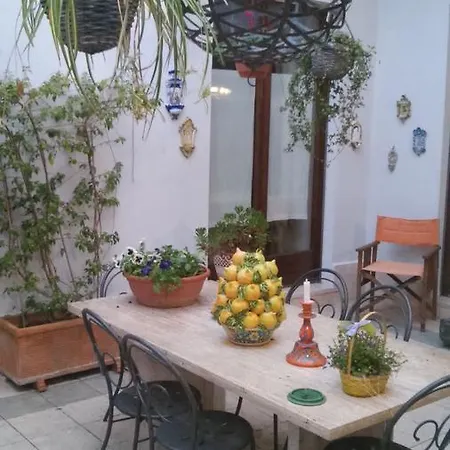 Guest house Relais La Canfora Rome