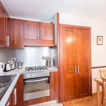 Palazzo Lancellotti Luxury 3* Rome