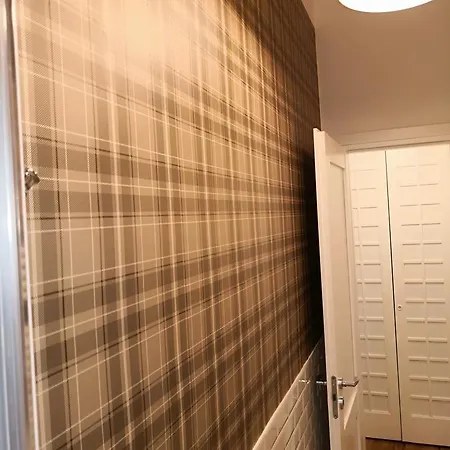 Urbana 33