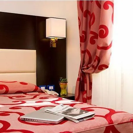 Anglo Americano 4*
