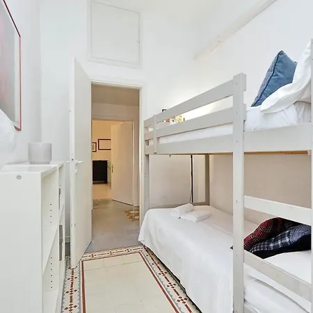 Falstaff Apartment
