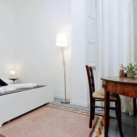 Falstaff Apartment