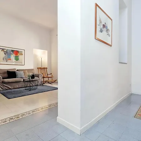 Falstaff Apartment