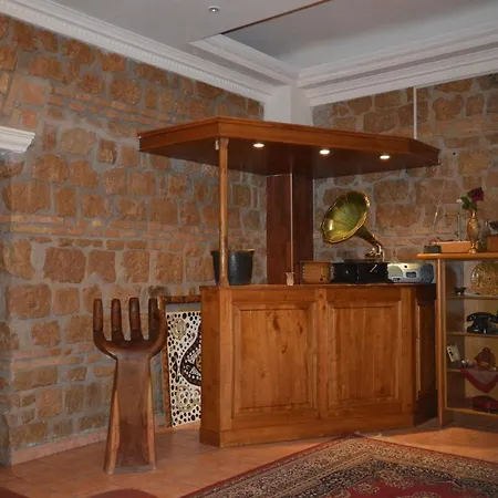 Alexis Hotel