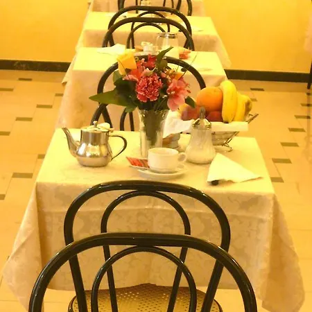 Hotel Cambridge 3*
