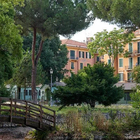 Hotel Palm Gallery Garden House