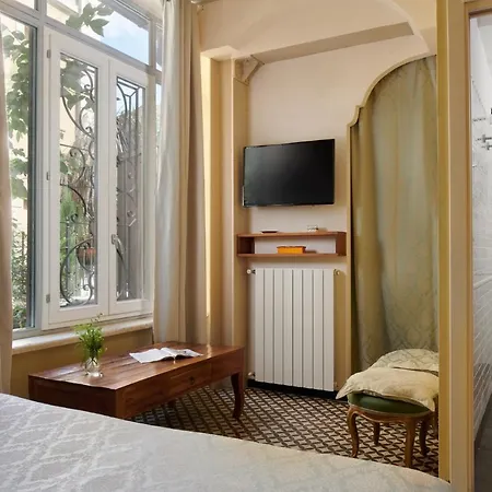 Hotel Palm Gallery Garden House