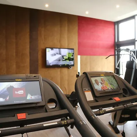 Ibis Styles Eur מלון 4*