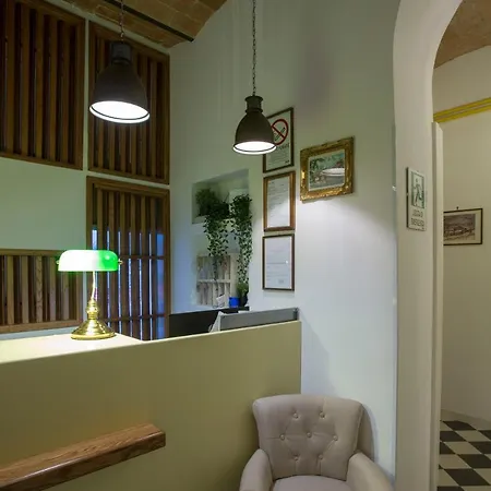 Hotel Cathrine 2*