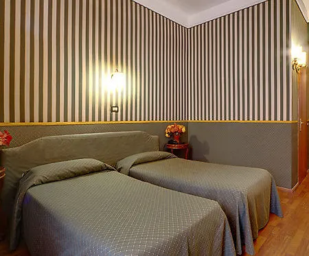 Aquarium Hotel 2*