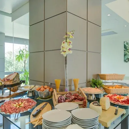 Ardeatina Park Hotel 4*