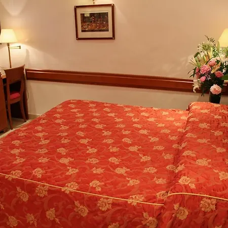 Hotel San Carlo Rome