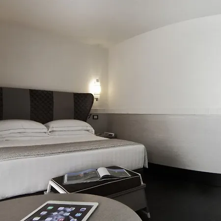 Aparthotel Unica Rome