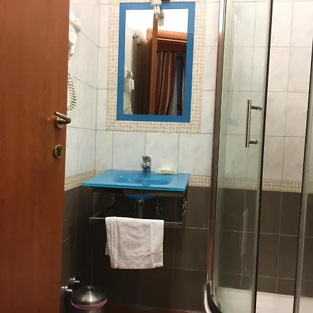 Ξενοδοχείο Toffa Place In 2*