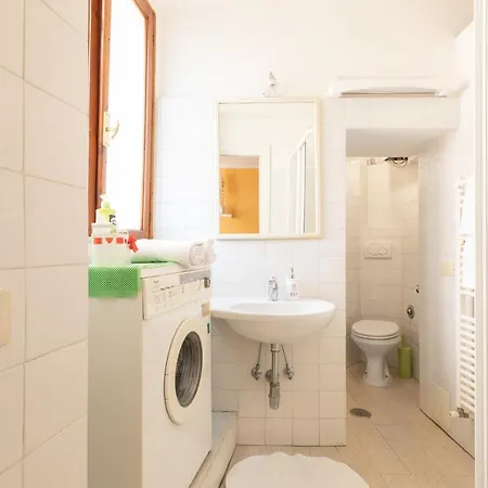 Ghetto Apartment *