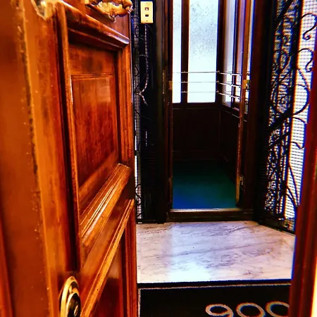 900 Piazza Del Popolo 3* Rome