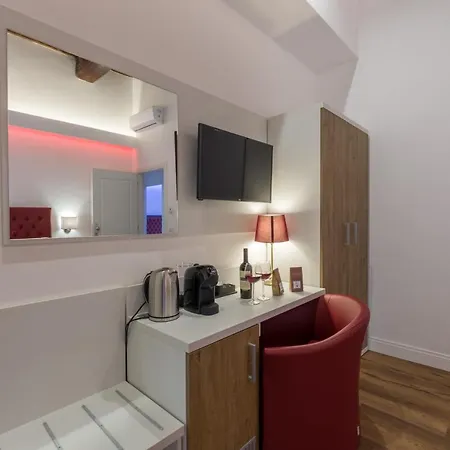 Magenta Luxury Argentina 2* Řím
