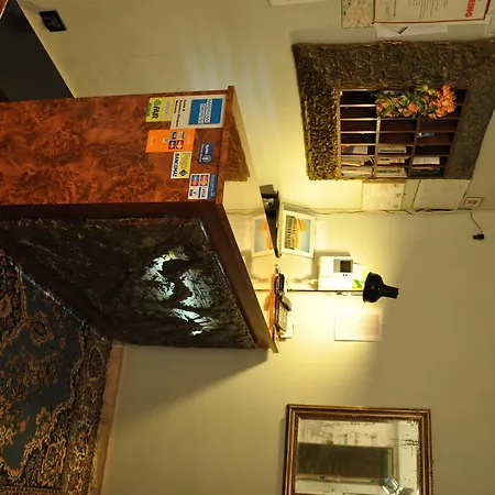 Sandra Hotel