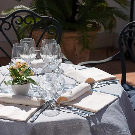 Hotel Donna Laura Palace By Omnia 4*
