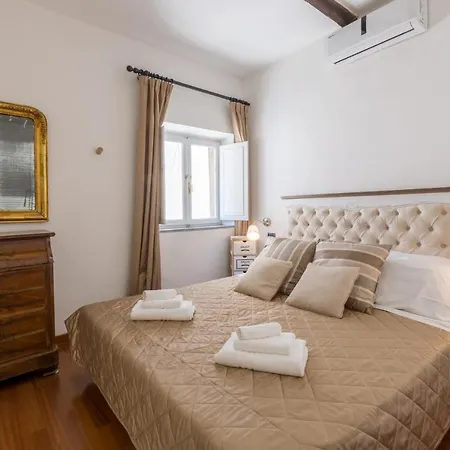 Campo De Fiori Palace Holiday home Rome