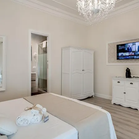 Charme & Chic Luxury Guest house Rome