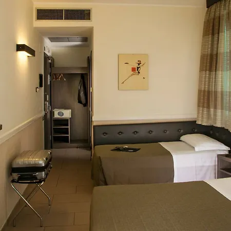 Artis Hotel 4*