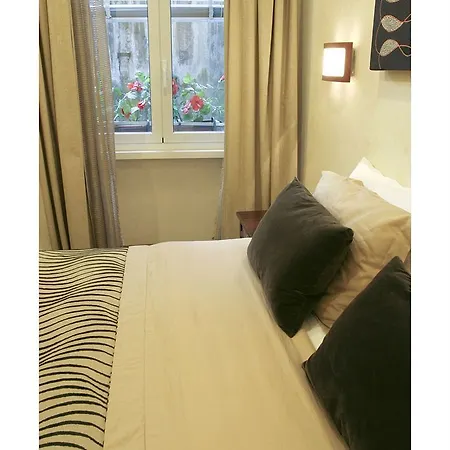 Apartment Daphne Trevi *