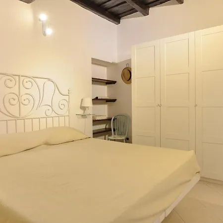 Urbana Colosseo Boutique *