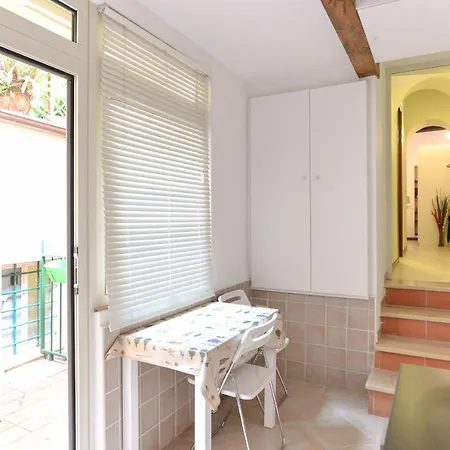 Urbana Colosseo Boutique Rome