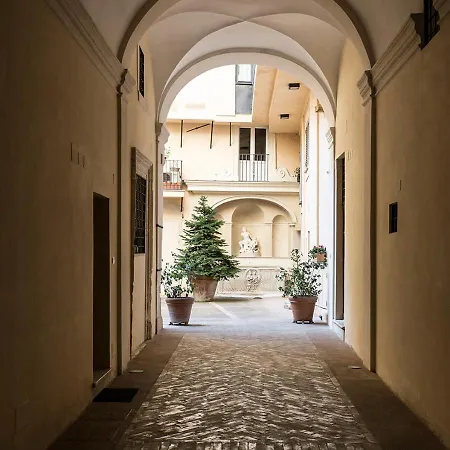 Affittacamere Navona Grand 2*