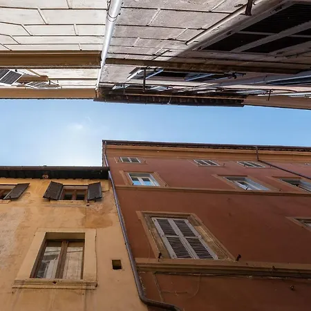 Guest house Luxury Ripetta 2 2*