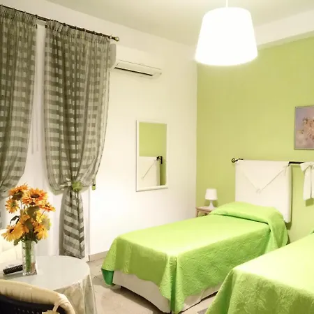 Divina Bed & Breakfast *