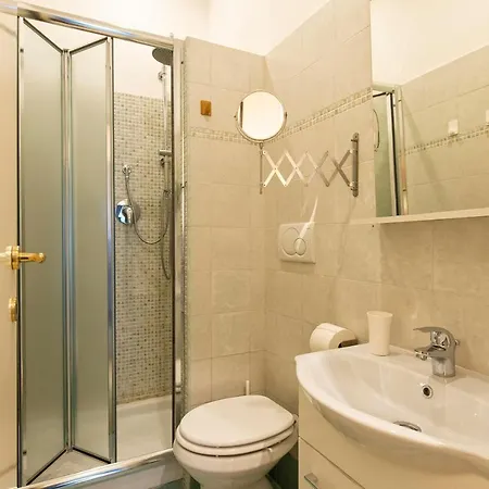 Apartment Giulio Cesare Imperatore Rome