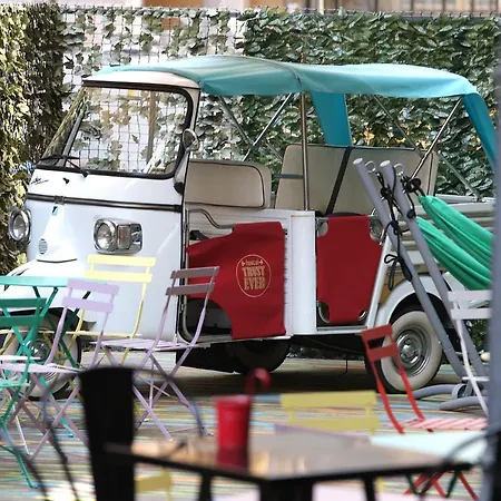 Trastevere Hostel *