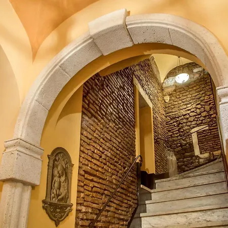 Boutique Campo De' Fiori Hotel 3*