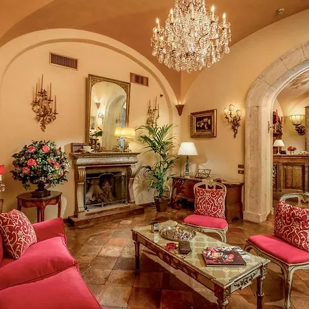 Boutique Campo De' Fiori 3* Rome