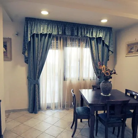 Chic House Apartment *