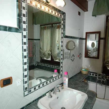 Chic House Apartment